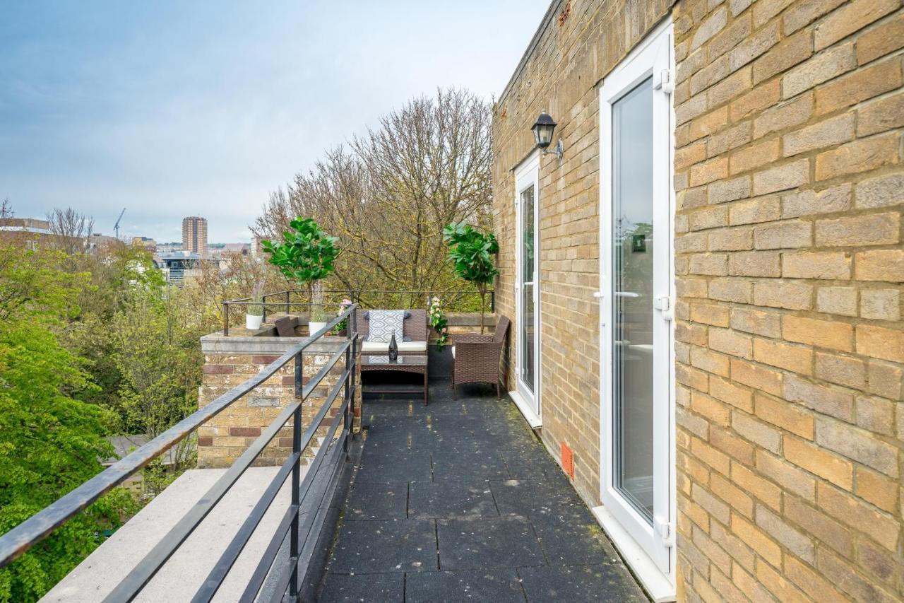 The Lanes Penthouse Apartment